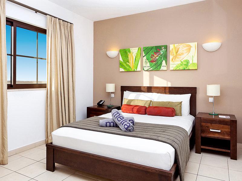 B61066F1E18E359850DF3216A3C080A3