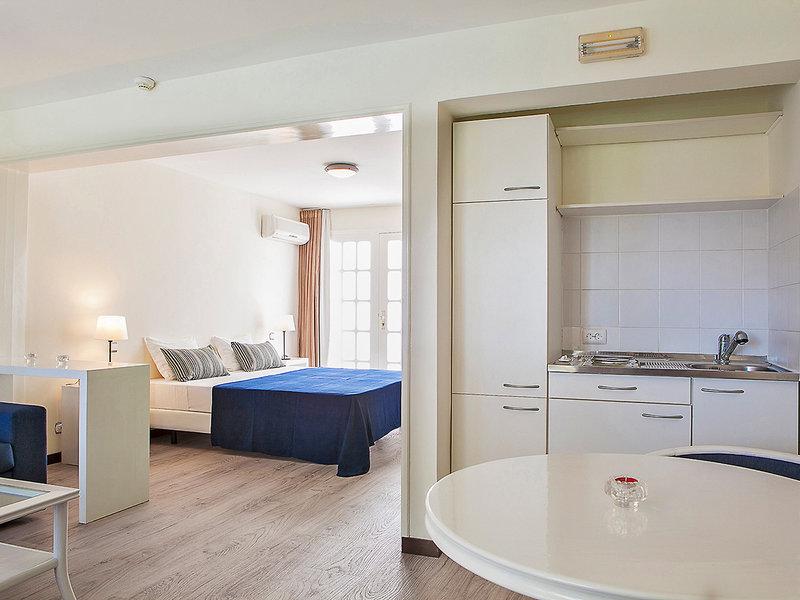 70BBD7D1D000E983E60ACB124FFFD83C