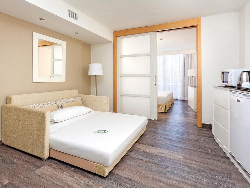 FF8C385BB41F8E9F3166F2B8BE203EC6