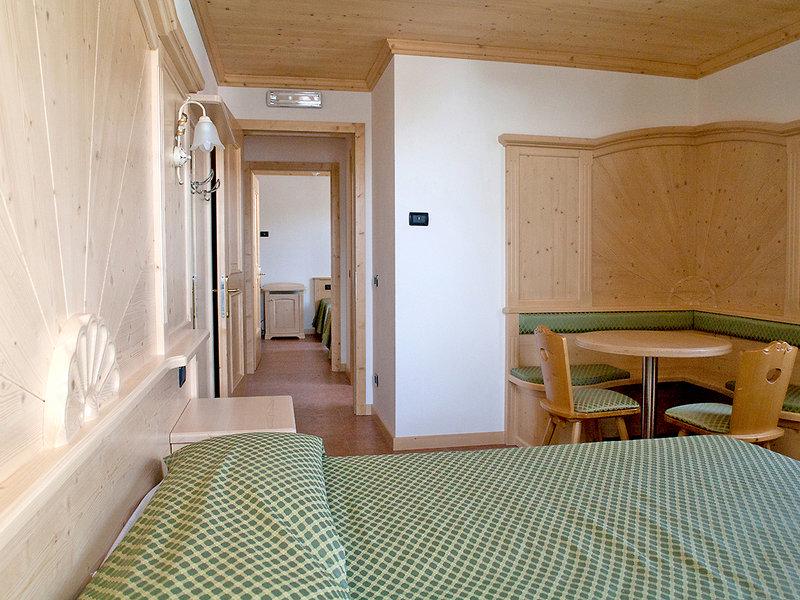 4EE71433864F4D1BBB7AFCD76F5D228C