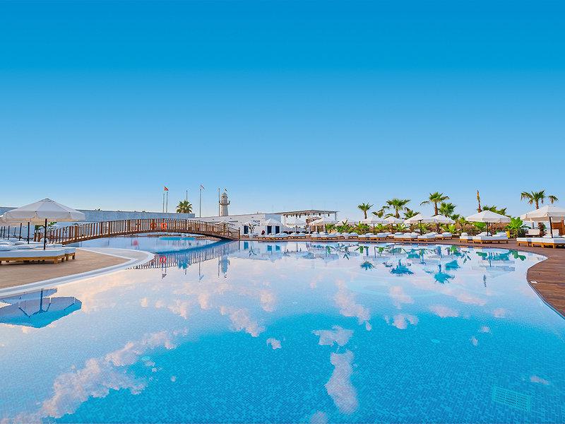 63E813A4D9F0741A80C4D272B5A5C3BE