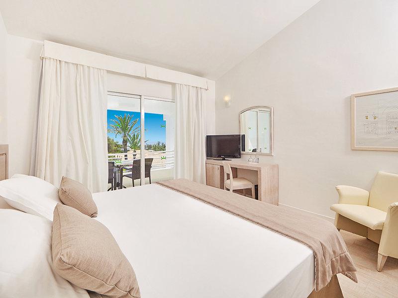 F7FD037CC6599C41CC7CF9BD4F0DD052