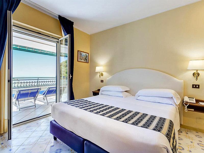 0EEAF182DA422448F32A4E00E4836A85