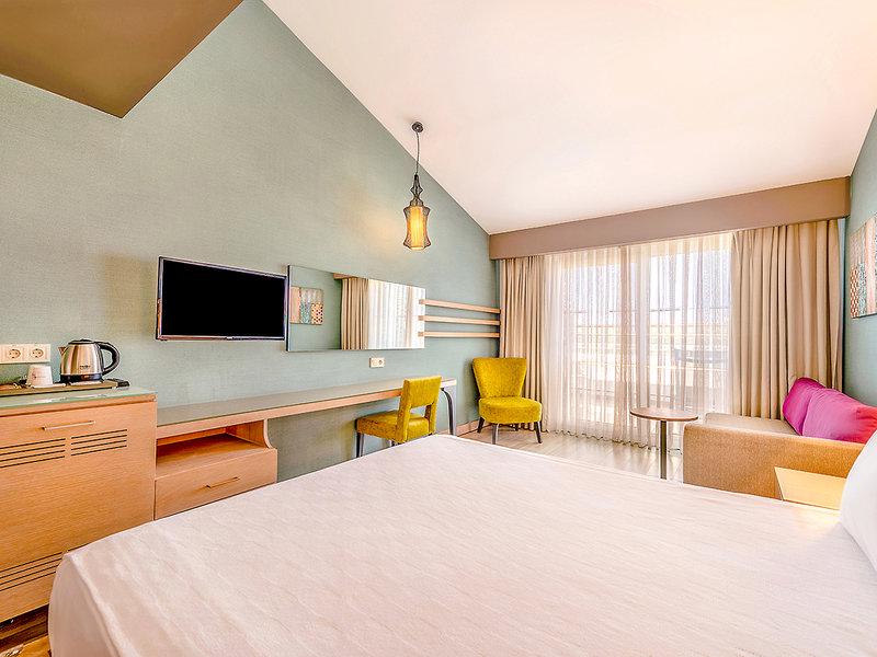 7CEAC867CA51F26B0515A53D83F6AA8F