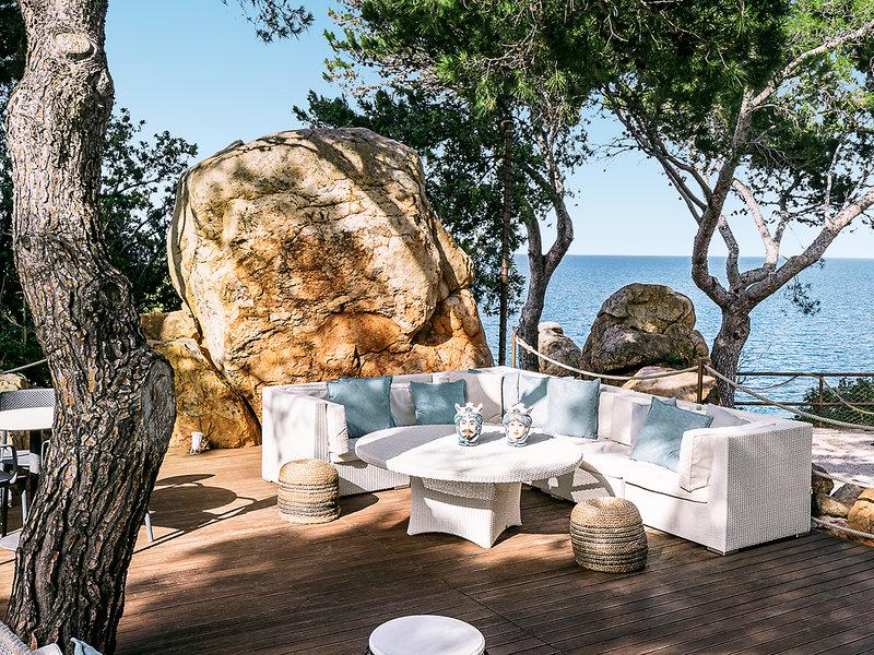 8F62A340344F82662F98A6352F28525E