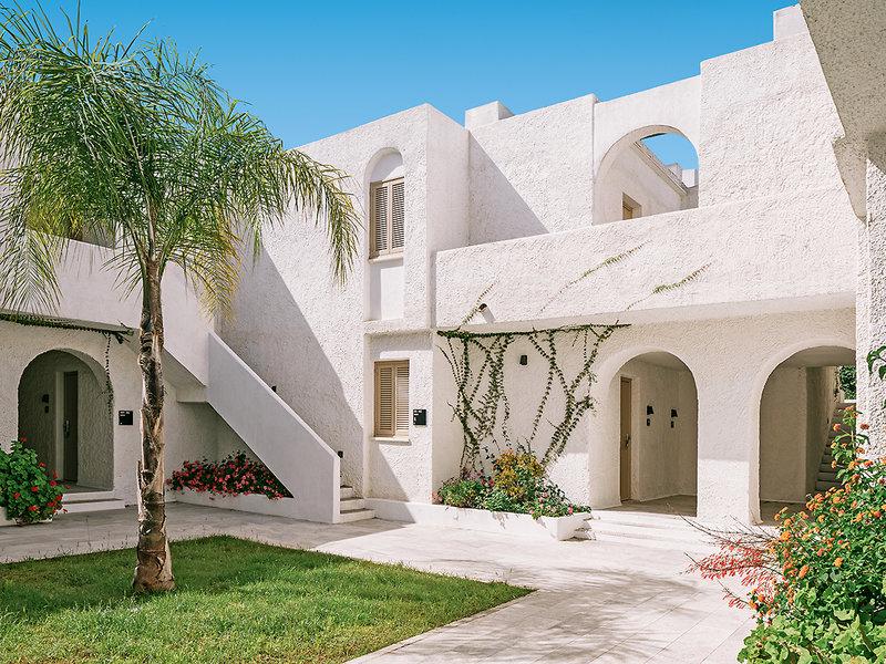 030413A0D58EAF5B61F82973C8B05B2E