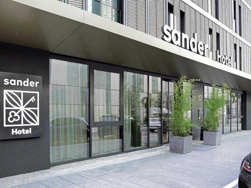 E4949AC9CAF5B9D4D67E4DFD8C2062E1