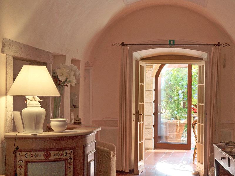 256D535E58C4BE3C66671783BC2AEF9C