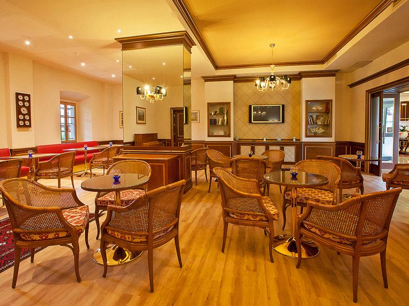 8B420C2294CC01FEF0816ABF4E8AF5D3