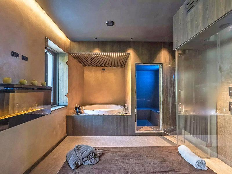 E4D9993C593005F08EB44B7DC876923A