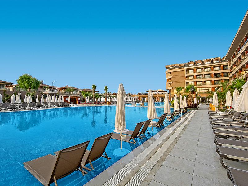 06CC8C3D6A4721AF5C82FC819C37E621