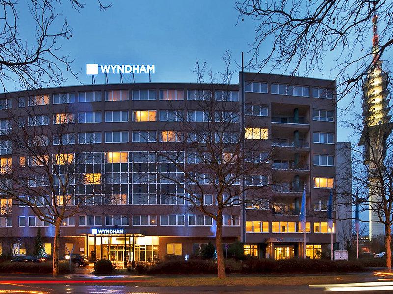 D1EF305B2242C1F9D5FBBA0C2F83A2B0