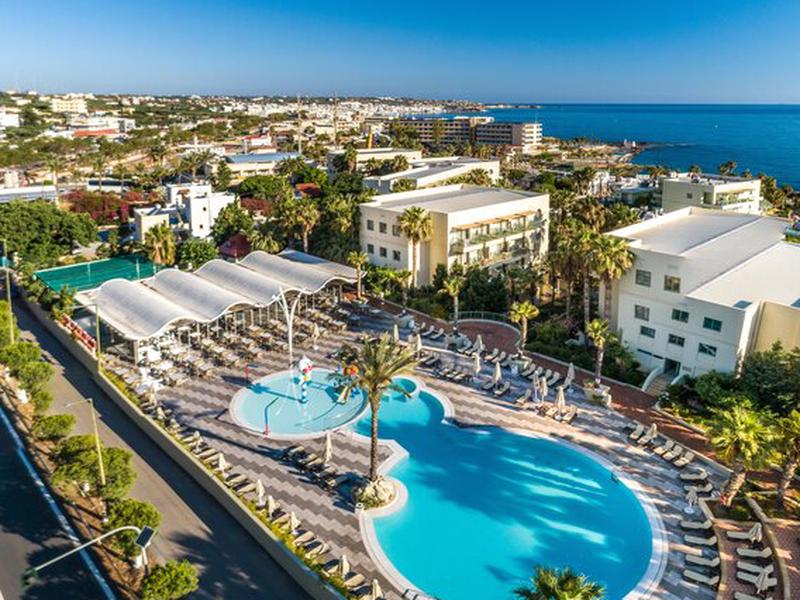 BDD140BDDCC244EC71FCB57CEFE7BA35