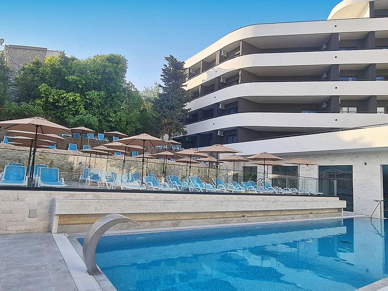 25CBB04EAFC1714B16C4E38CB6CB872E