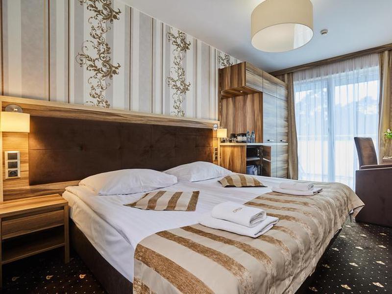 765829962B2B1775F93C89409DDF4D56