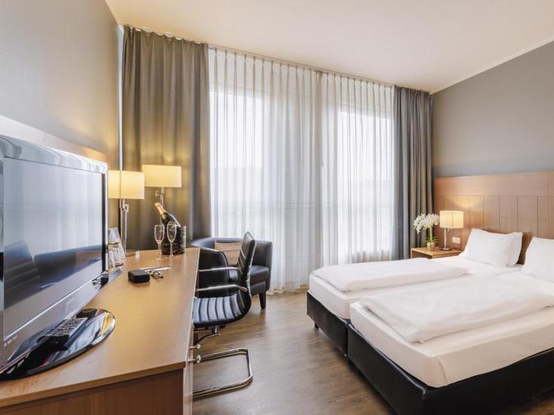 5A24B18F3D946D6E87347340C6E07BFC