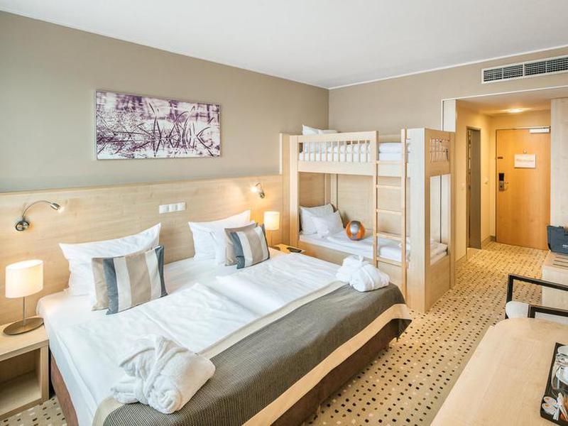 70A16BCBDB72C88362C1B49E667AAA29