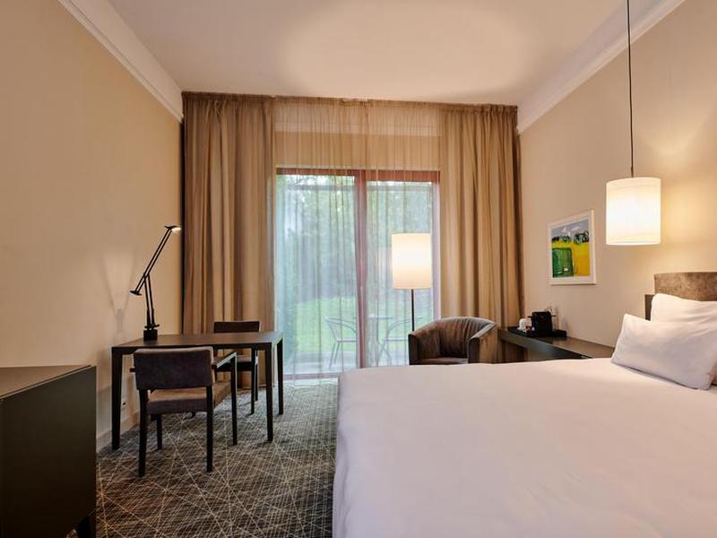 29AA41110D3717433983E3E2DFAA5062