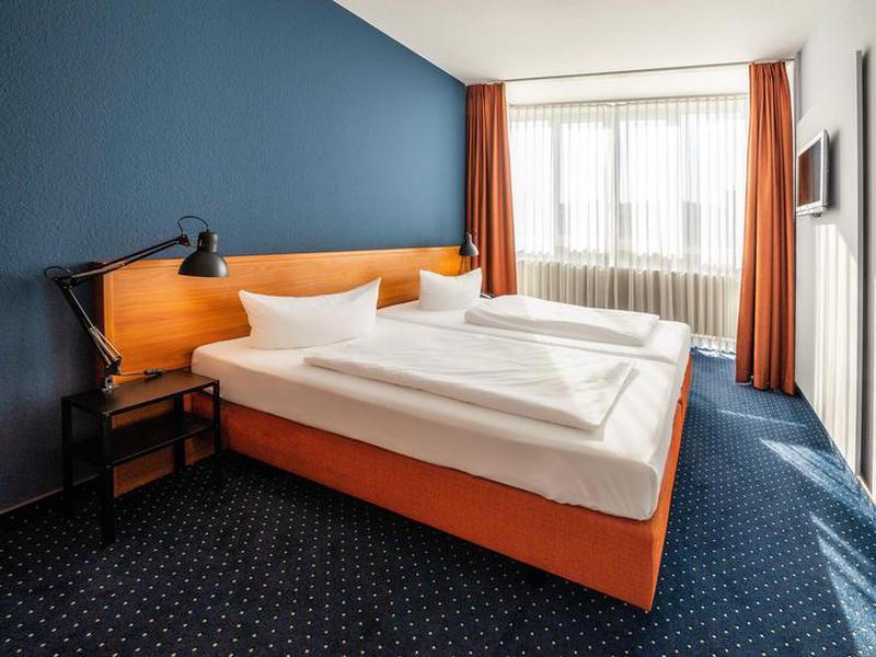 CB1054F0FBB9A7CBA1A8A4733649A044