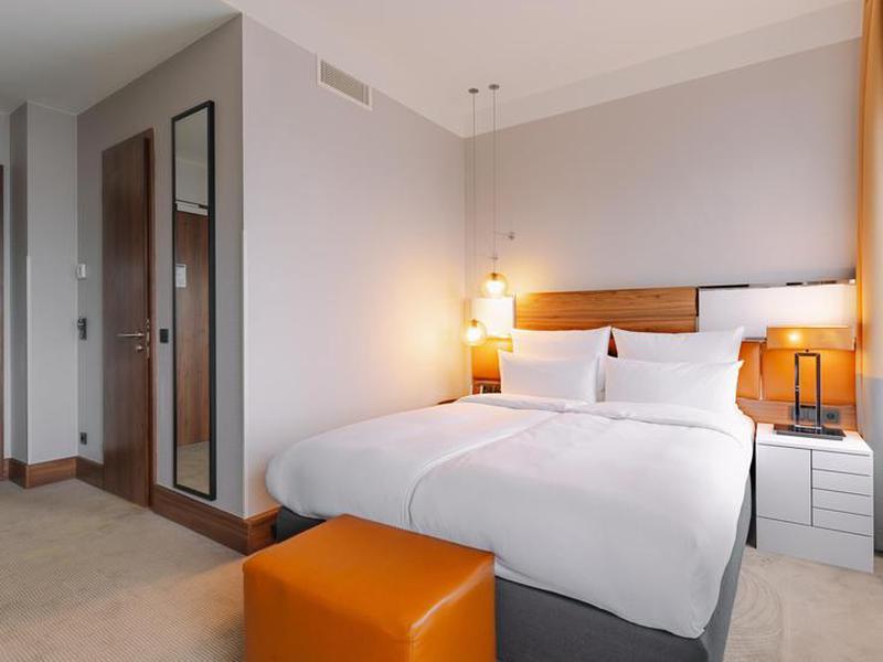 28519767EA41AF56F3167946C94E9974