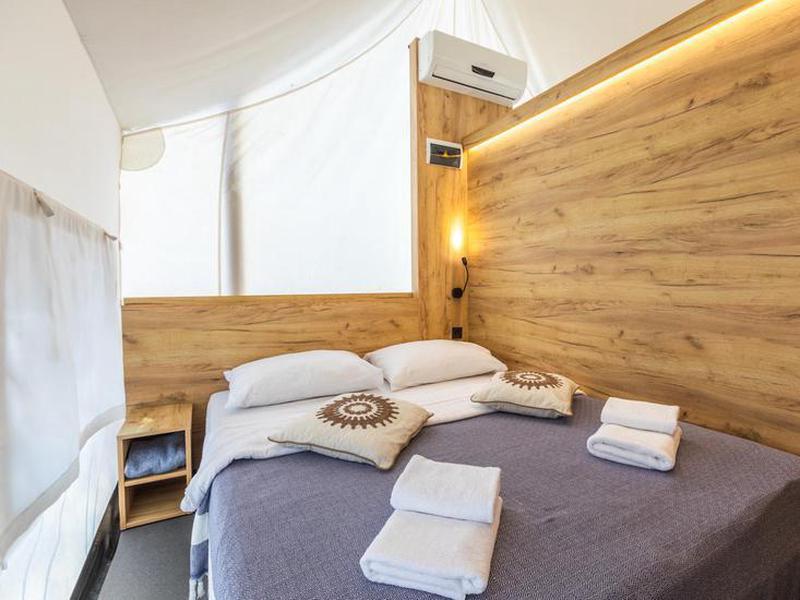 A15D580A4F760D9356C77BA1D4BEF9C2