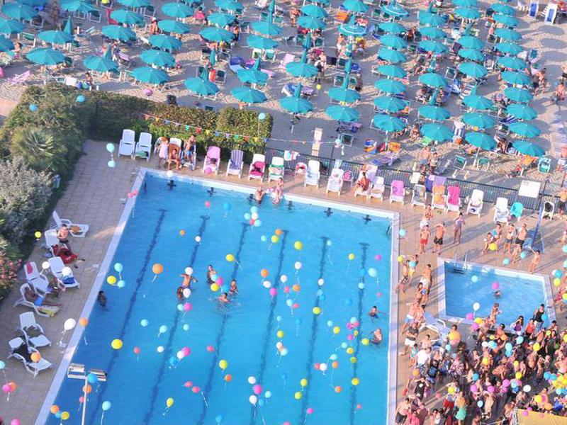 AFF43160369CF1712513C07EEFA9242E