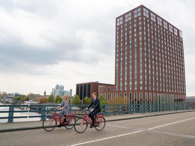 2EE9CF1EEFDC696C7D54A9983DA52F36