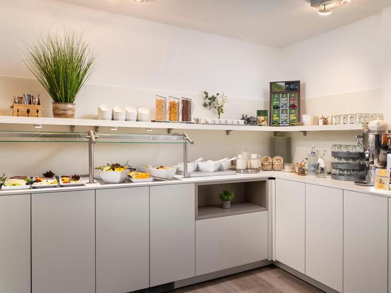 F6AE8B6ED7E7F05AAFEE0CAA78CAB741