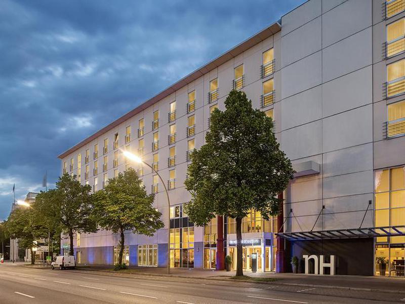 2E1B22599C24FD0359469BE3A1E7F79D