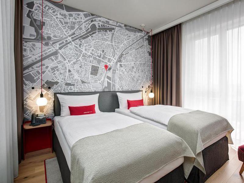 DB69729C36C8A8B5195523880A36329F