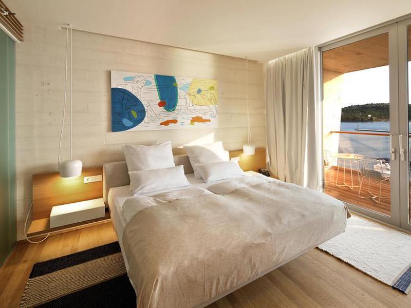 8992F5FDCCAD2B02299D99AF13B04BB7