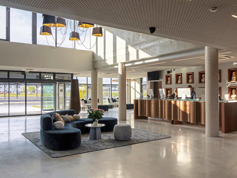 C8DDEB42424EC6EF19A1C0F3659E9528