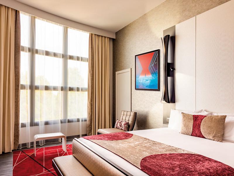 99E1D8AB1F5EE77EA9AAFC7D7B6C702D