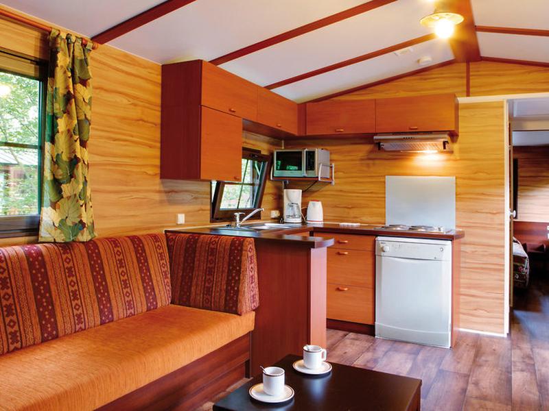 074DC21AF98FF30CDBB1B9ADE463A4C0