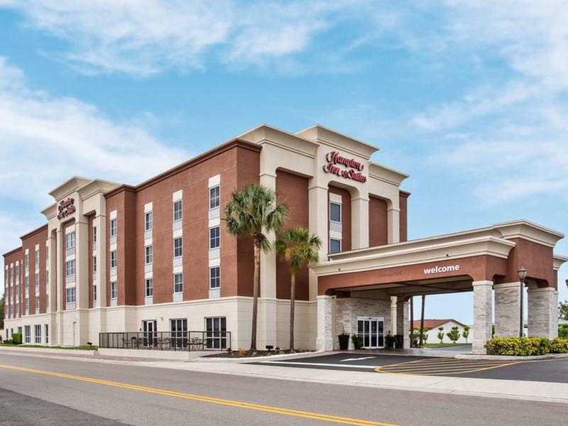 Hampton Inn & Suites Cape Coral