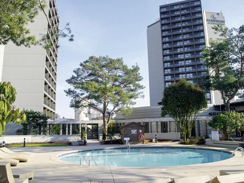 Sandman Signature Vancouver Airport Hotel & Resort