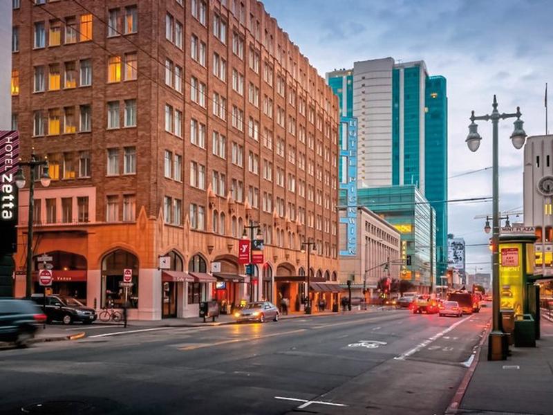 Pickwick Hotel