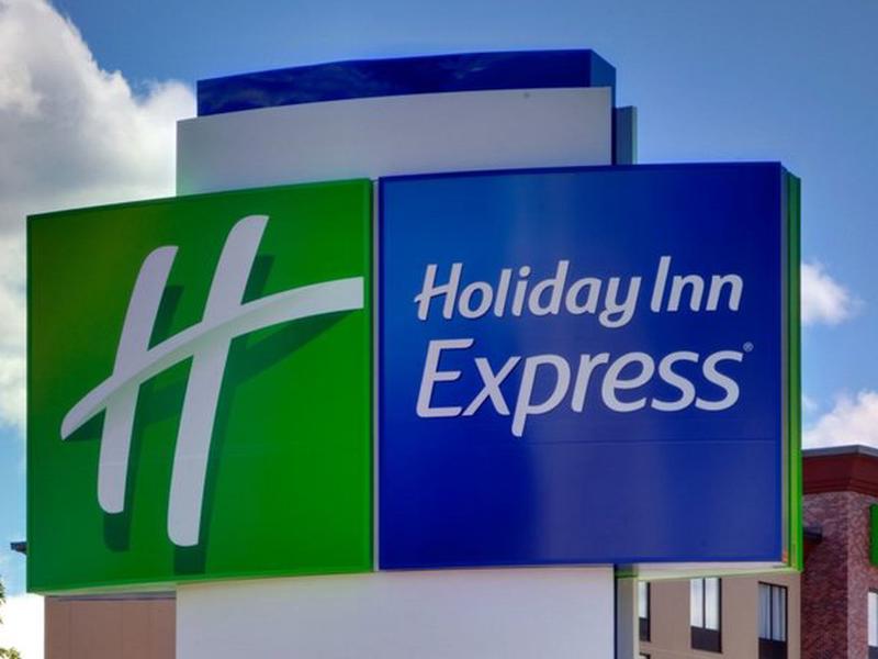 Holiday Inn Express And Suites Bronx - NYC by IHG