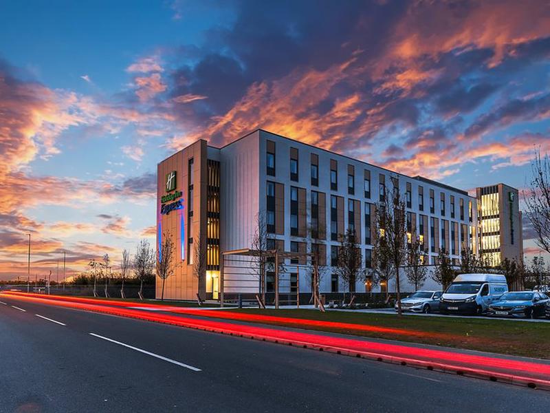 Holiday Inn Express Bicester by IHG