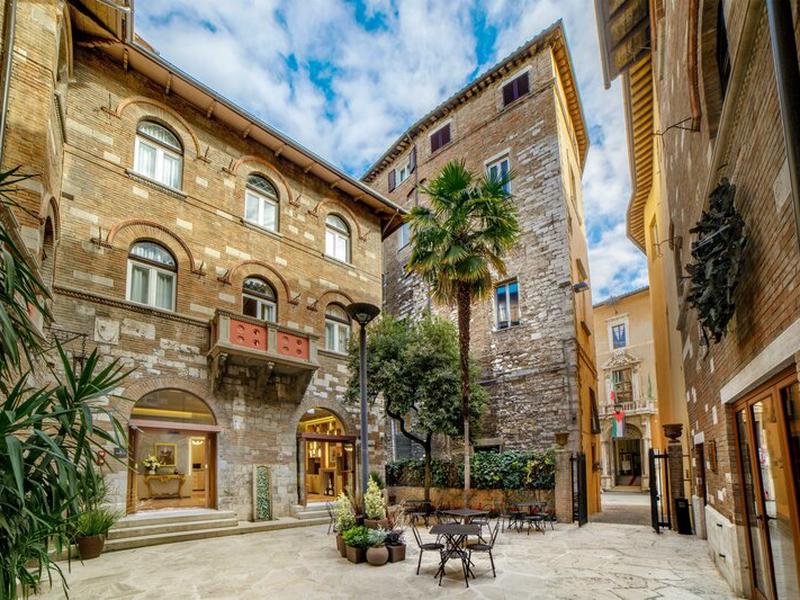 Rosetta Hotel Perugia, Tapestry Collection by Hilton
