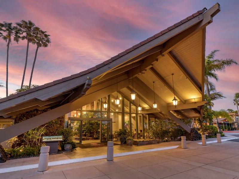 Best Western Plus Island Palms Hotel & Marina