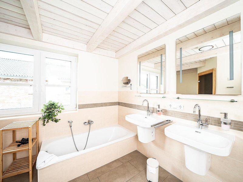 8636AEB193A67BC838C51FE10697A84B