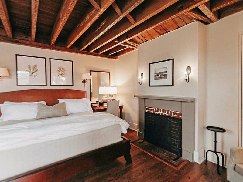 6141221EF1E51D657FA1E1178BA70B33