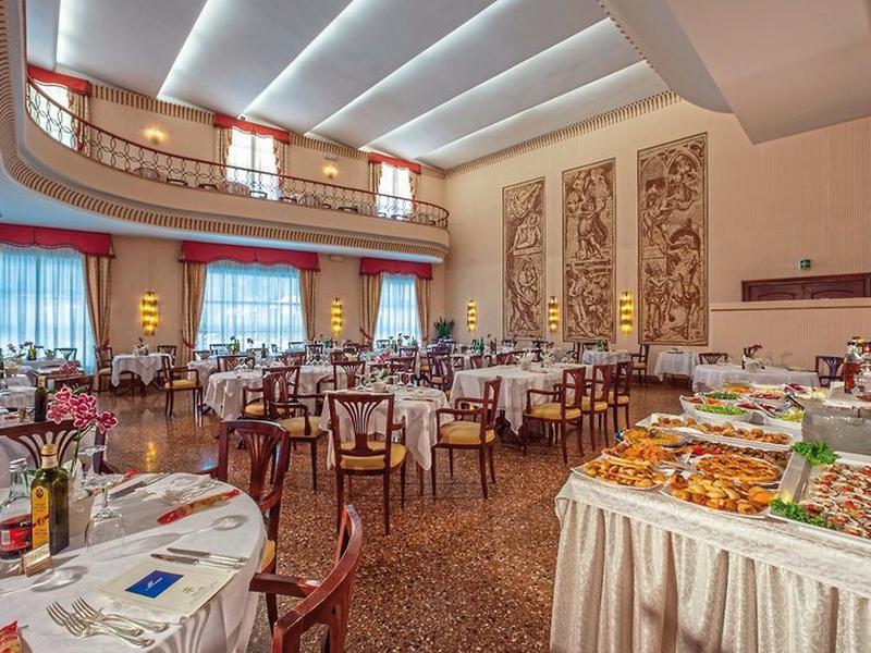 EFC8BAA1005E62C5598E23894CA1C74D