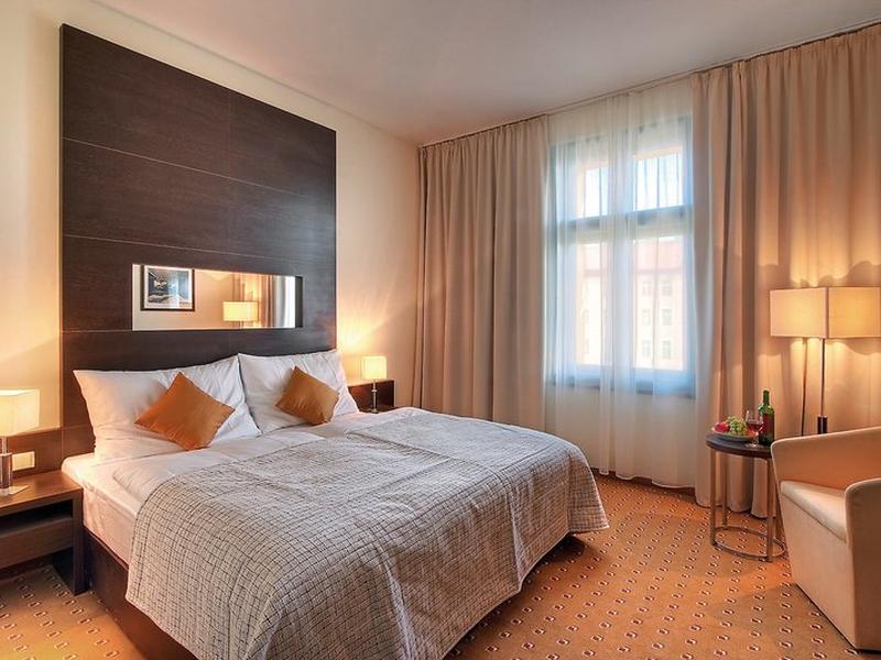 15B6101771991139F8B5F80271B902C7