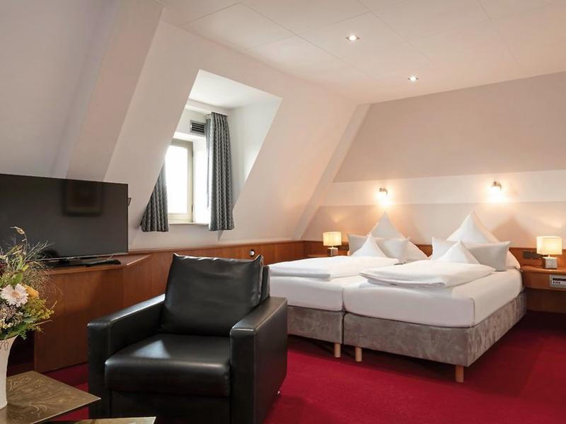 93BC7C045B0B7C9808472FA6E10FBC5C