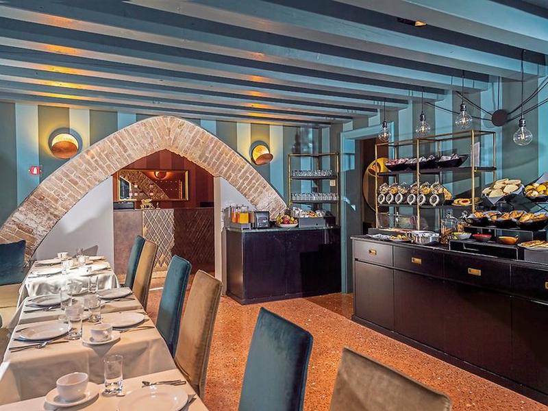 E2F1D973D9CC079A926A20228CA32CEC