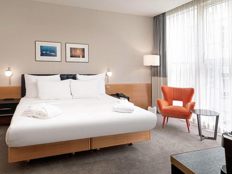 8507EF3B24FC19144D2FC0068D7A8304