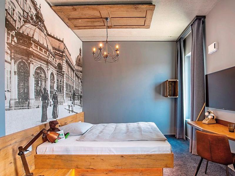 7152613DC983D6FC654035F97C2AD156