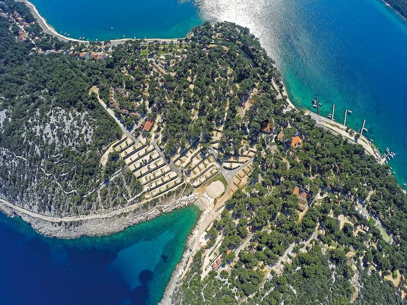 067055A0B612F16860C18D82C28CA35E